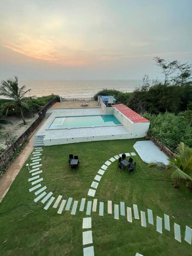 Kay'S By The Sea Hotel Ajgaon Екстериор снимка
