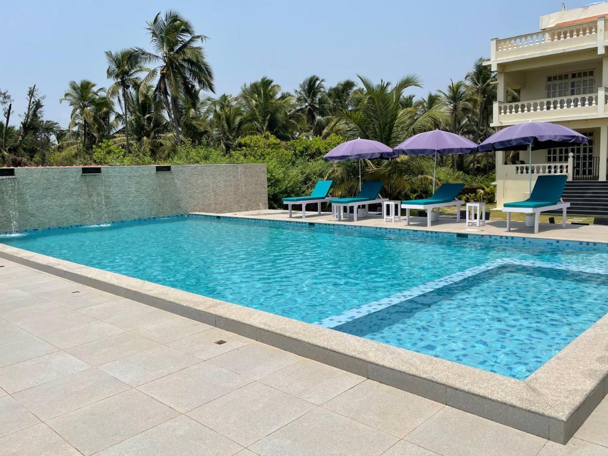 Kay'S By The Sea Hotel Ajgaon Екстериор снимка