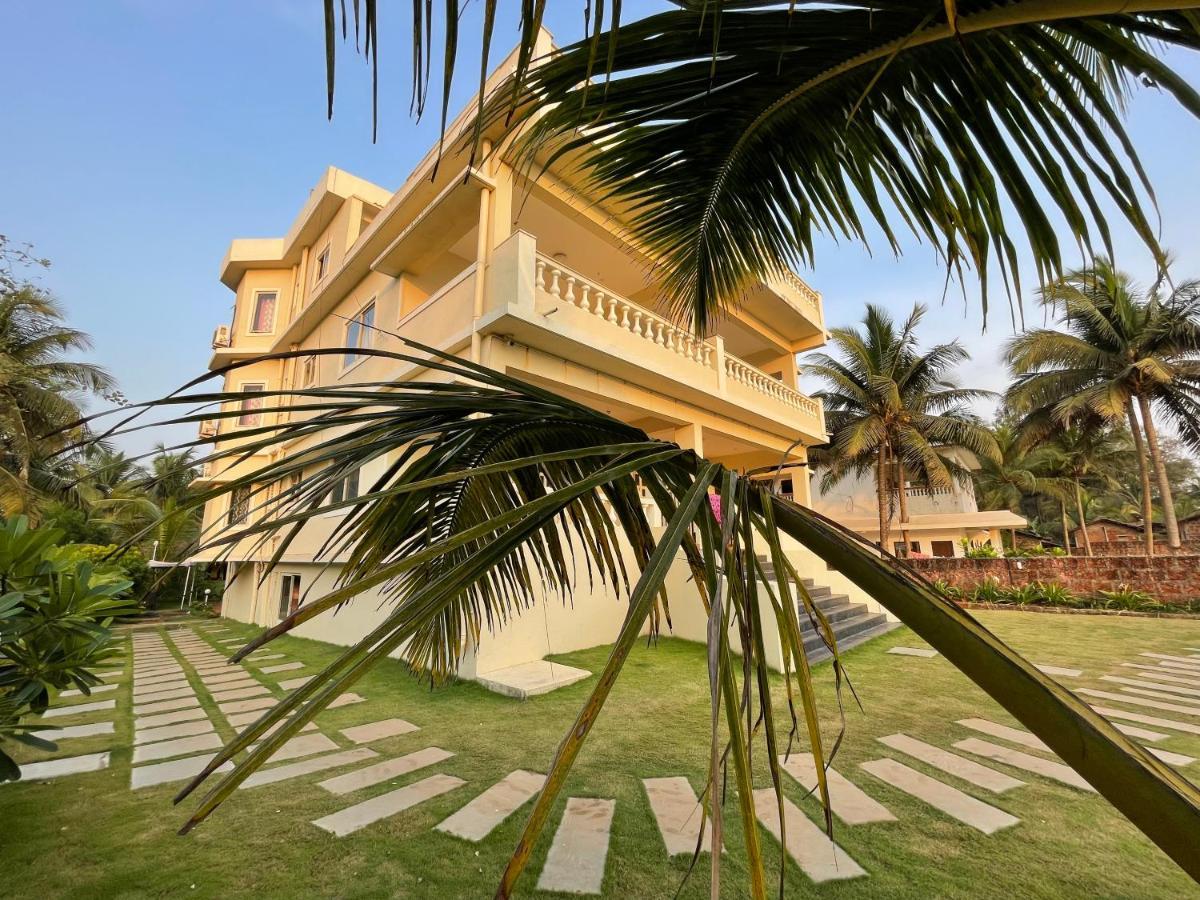 Kay'S By The Sea Hotel Ajgaon Екстериор снимка