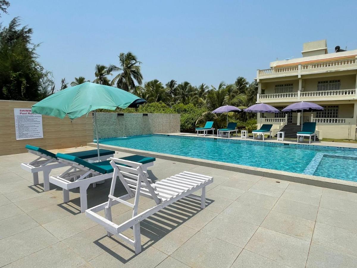 Kay'S By The Sea Hotel Ajgaon Екстериор снимка