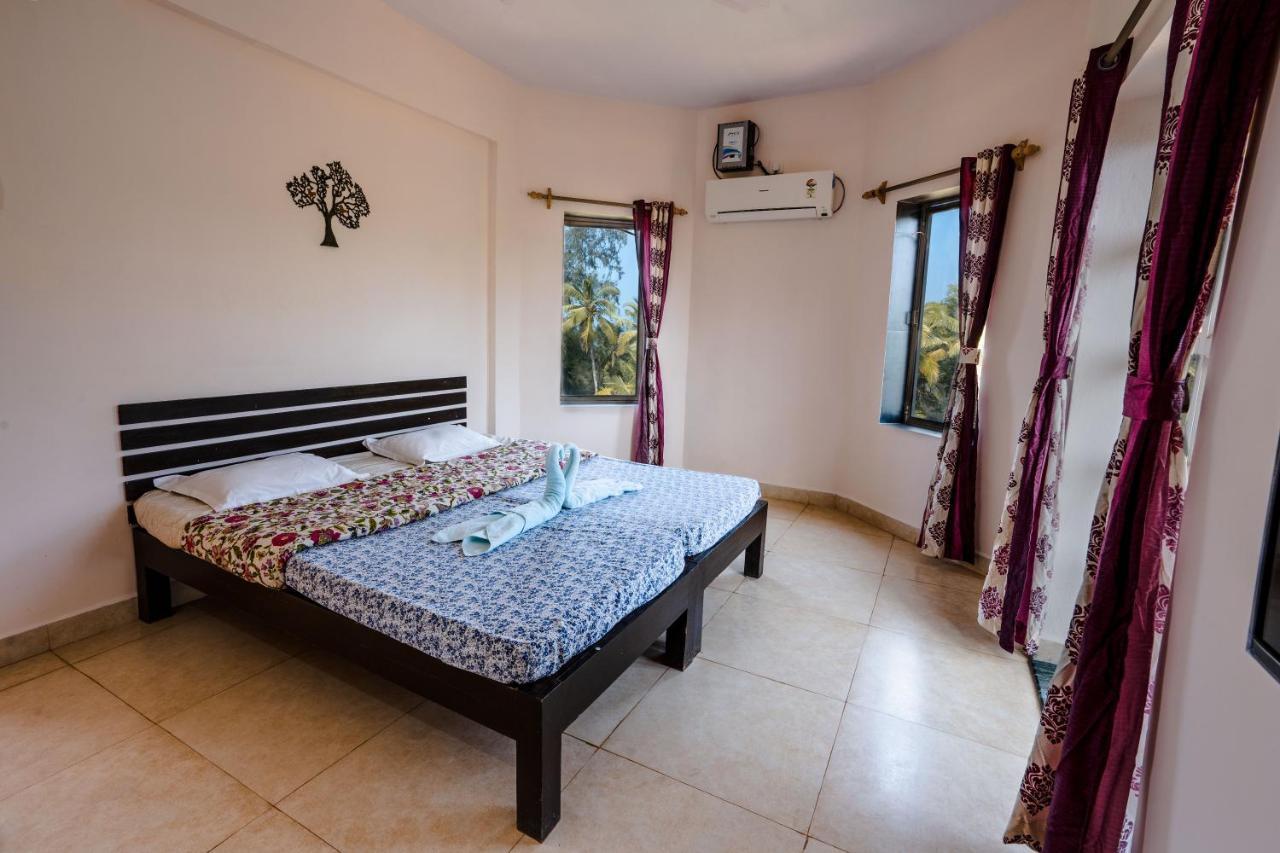 Kay'S By The Sea Hotel Ajgaon Екстериор снимка