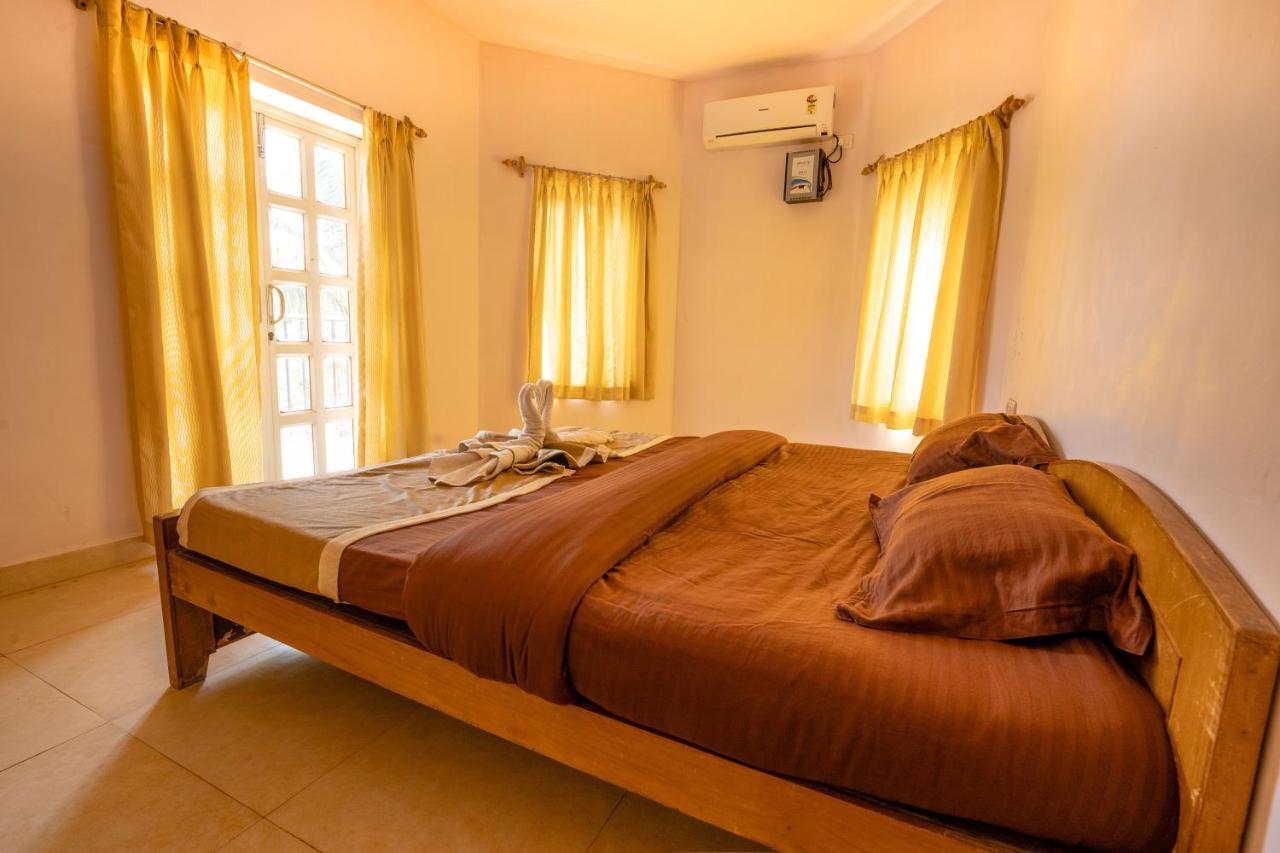 Kay'S By The Sea Hotel Ajgaon Екстериор снимка