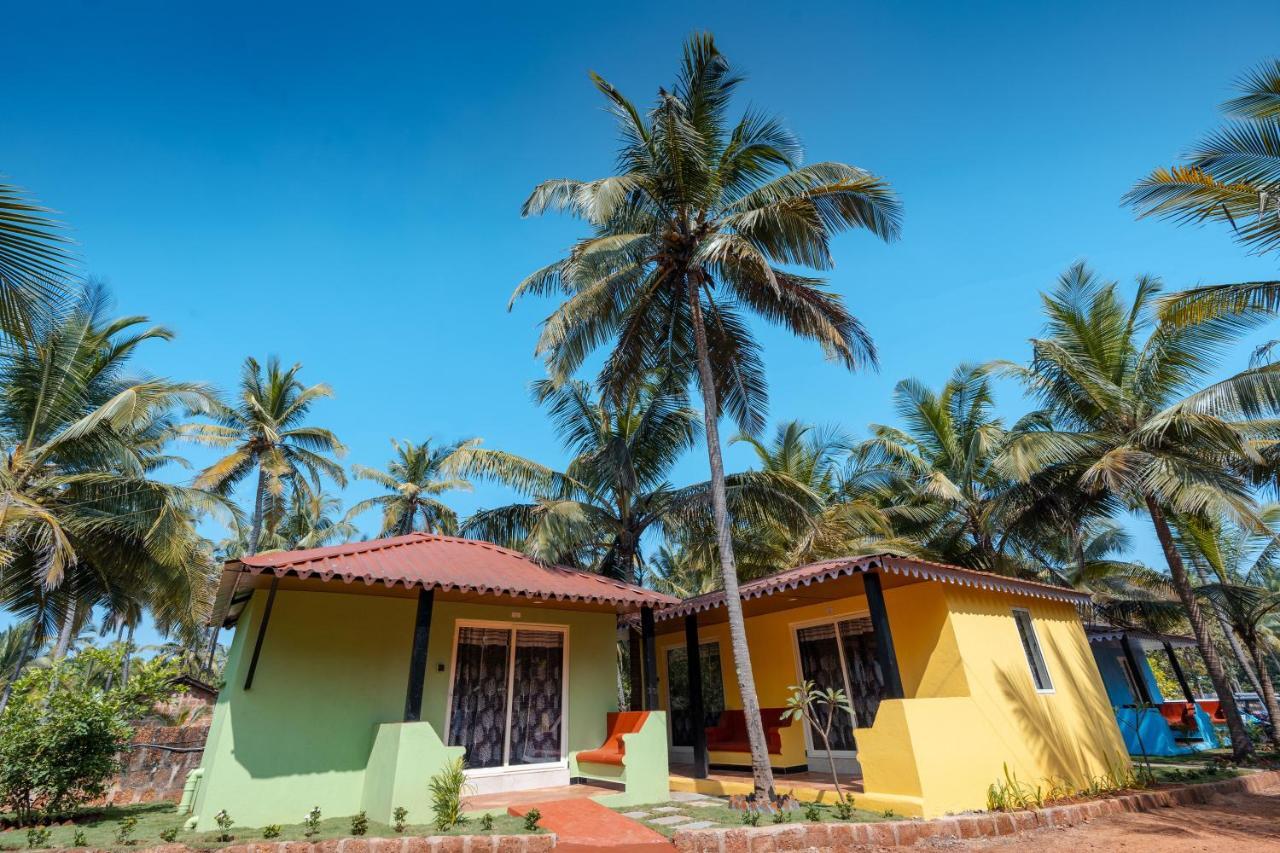 Kay'S By The Sea Hotel Ajgaon Екстериор снимка