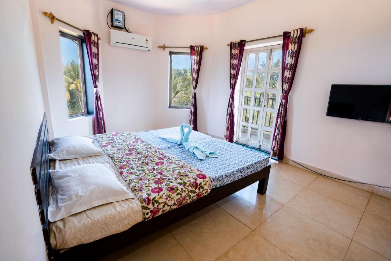 Kay'S By The Sea Hotel Ajgaon Екстериор снимка